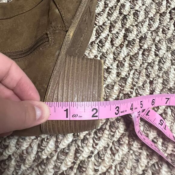 American Eagle Tan Faux Suede Ankle Booties Size 12 - Picture 8 of 8